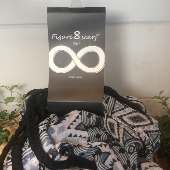 D&Y figure 8 neck scarf - Picture 3 of 7